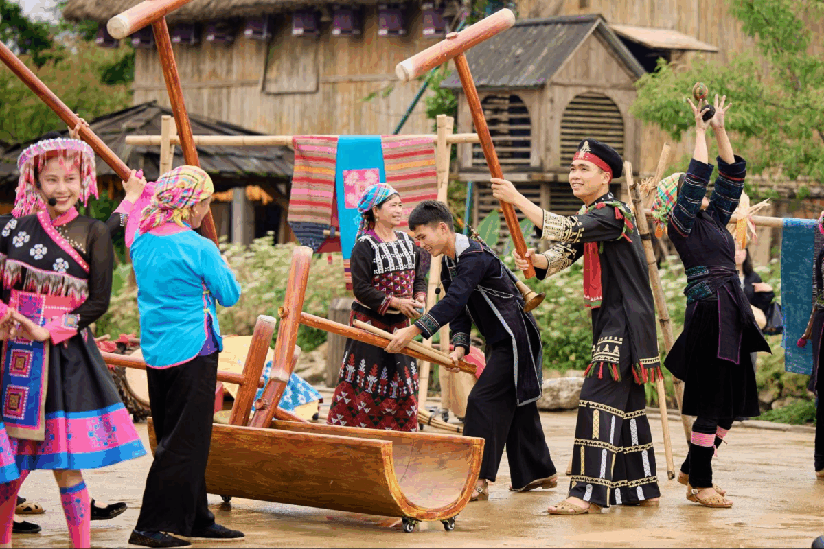 du khach tham quan lang van hoa sapa