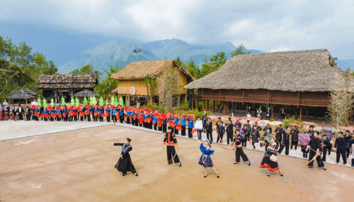 Làng Văn Hóa Sun World Fansipan Legend, show diễn Sapa, văn hóa Tây Bắc, Lễ hội Tây Bắc, vé cáp treo Fansipan, du lịch Sapa, văn hóa dân tộc thiểu số.